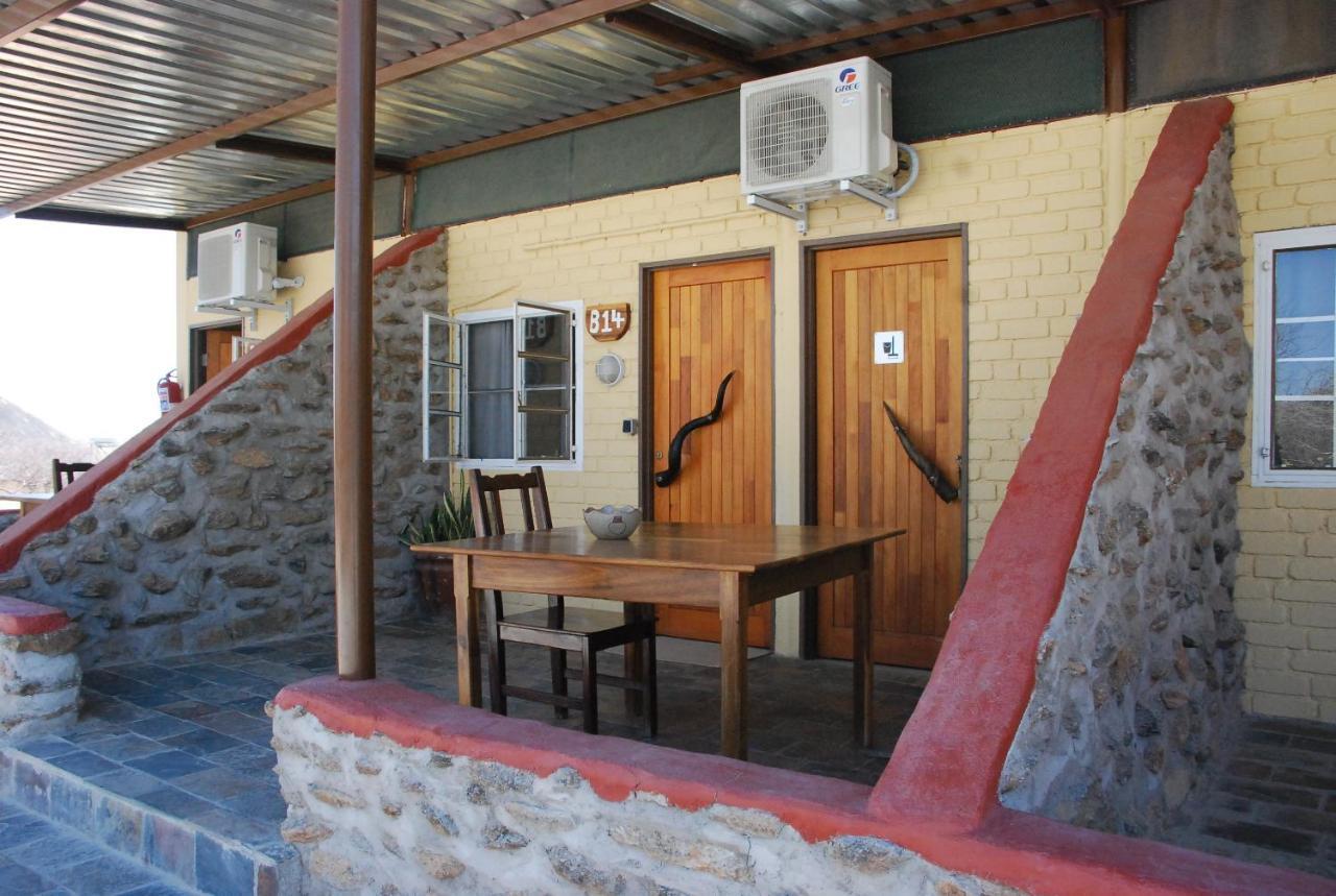 Vila Oppi-Koppi Rest Camp Kamanjab Exteriér fotografie