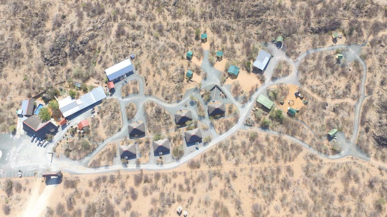 Vila Oppi-Koppi Rest Camp Kamanjab Exteriér fotografie